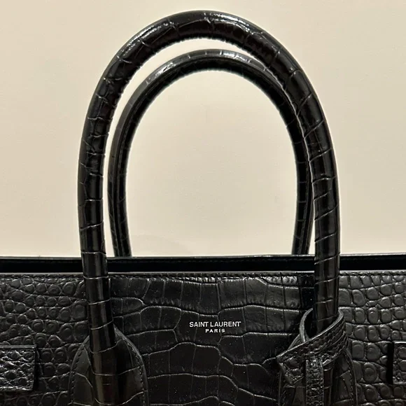 Brand new Saint Laurent genuine leather sac de jour sneak skin bag. - Picture 3 of 4